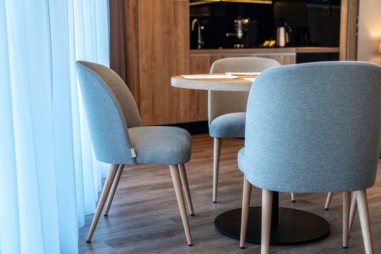 Meta Apartments Щирк Экстерьер фото