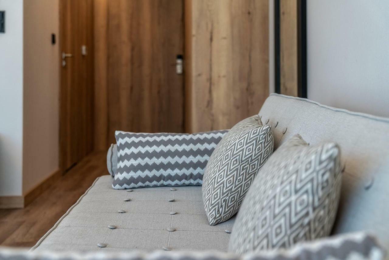 Meta Apartments Щирк Экстерьер фото