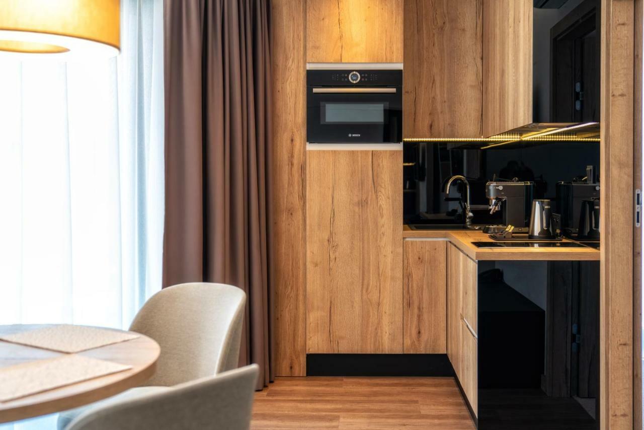 Meta Apartments Щирк Экстерьер фото
