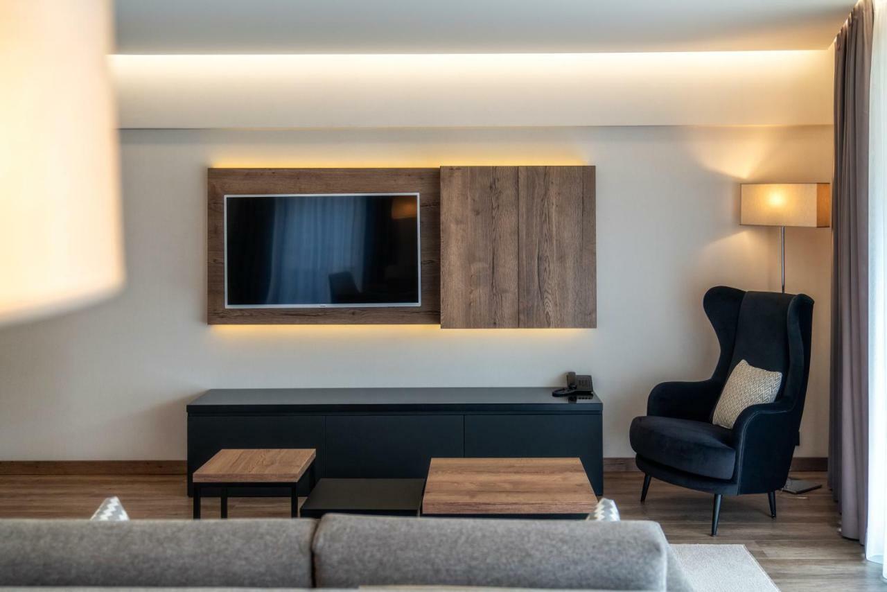 Meta Apartments Щирк Экстерьер фото